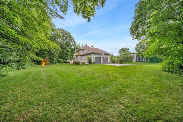 3 Suffolk Cir, Andover, MA 01810