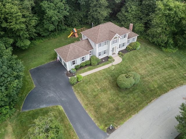3 Suffolk Cir, Andover, MA 01810
