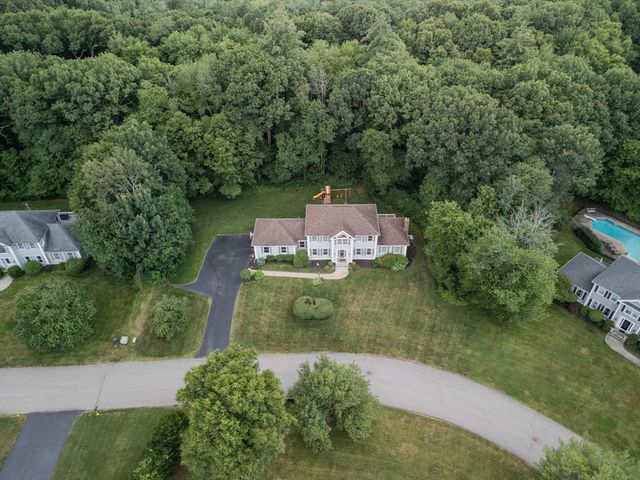 3 Suffolk Cir, Andover, MA 01810