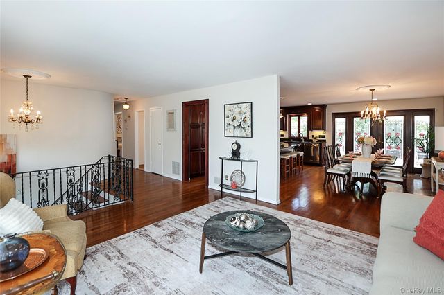 73 Rumford Road, Kings Park, NY 11754