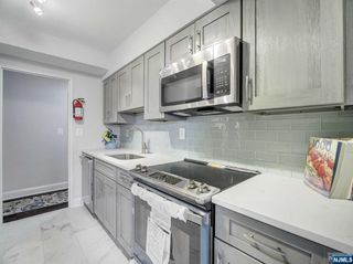 377 S Harrison Street 5H, East Orange, NJ 07018