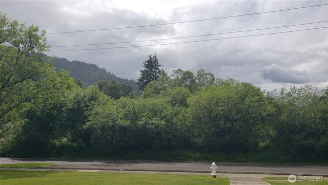 11 xx 6th Avenue SE, Issaquah, WA 98027