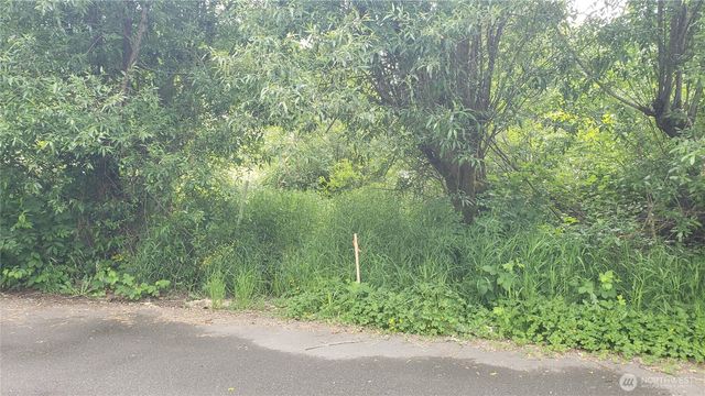 11 xx 6th Avenue SE, Issaquah, WA 98027