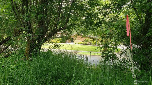 11 xx 6th Avenue SE, Issaquah, WA 98027