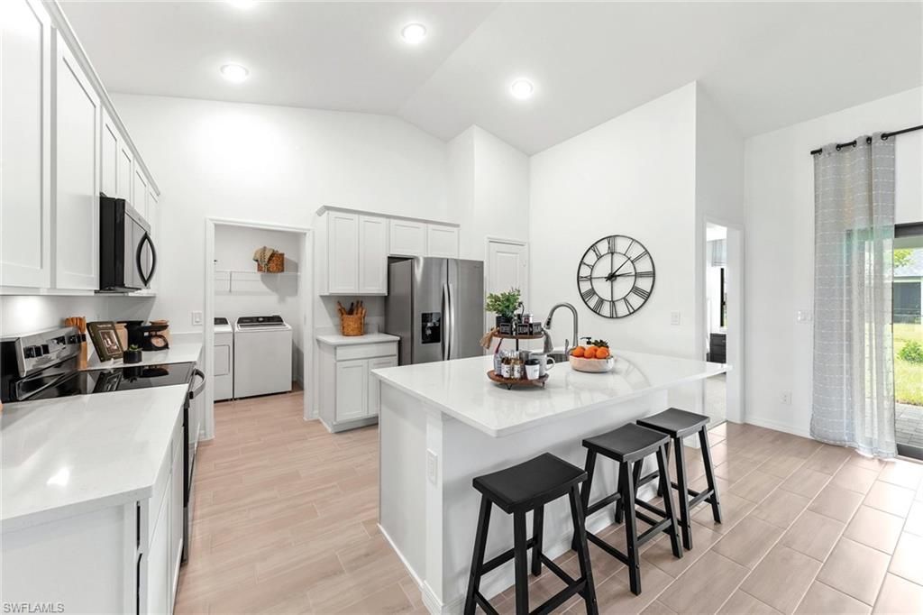 Image 5 of property listing at 1629 NW 18th ST, Cape Coral, FL 33993