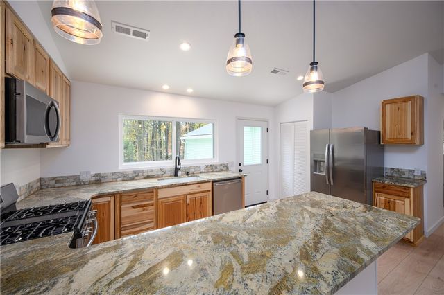 114 Wood St, North Beaver Twp, PA 16102