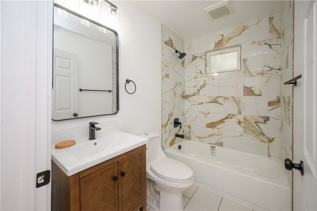 114 Wood St, North Beaver Twp, PA 16102