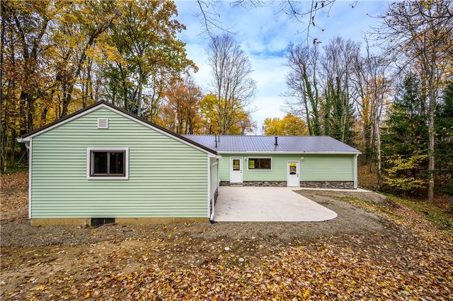114 Wood St, North Beaver Twp, PA 16102