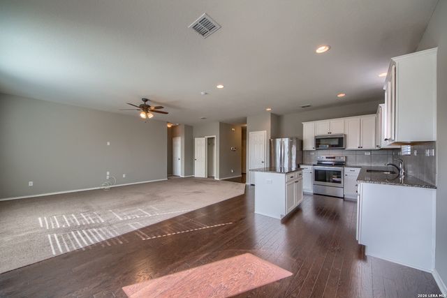 10606 Century Farm, Converse, TX 78109