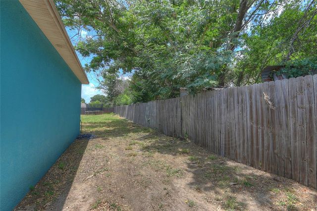 110 PLUM AVENUE, Frostproof, FL 33843