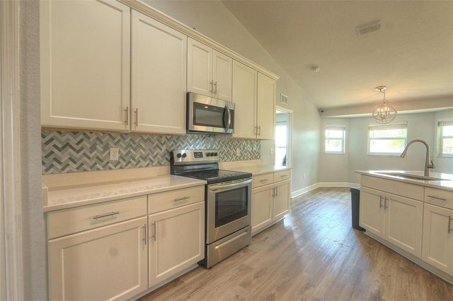 110 PLUM AVENUE, Frostproof, FL 33843