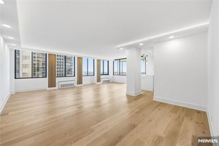 300 Winston 2617, Cliffside Park, NJ 07010