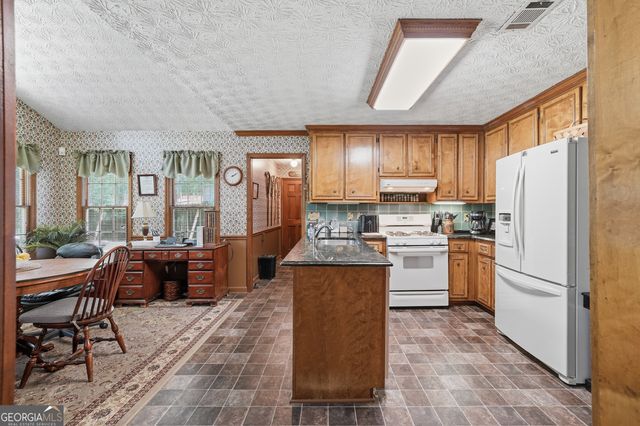 4849 Ridgewood Creek Drive NW, Acworth, GA 30102