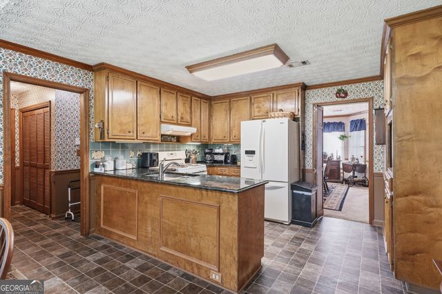 4849 Ridgewood Creek Drive NW, Acworth, GA 30102