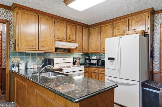 4849 Ridgewood Creek Drive NW, Acworth, GA 30102