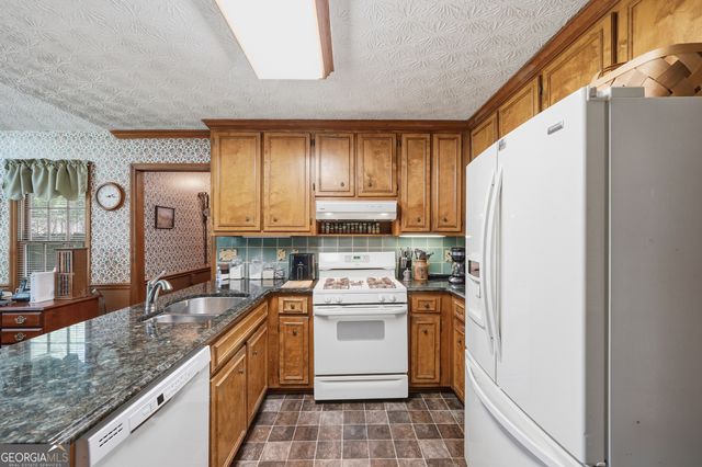 4849 Ridgewood Creek Drive NW, Acworth, GA 30102