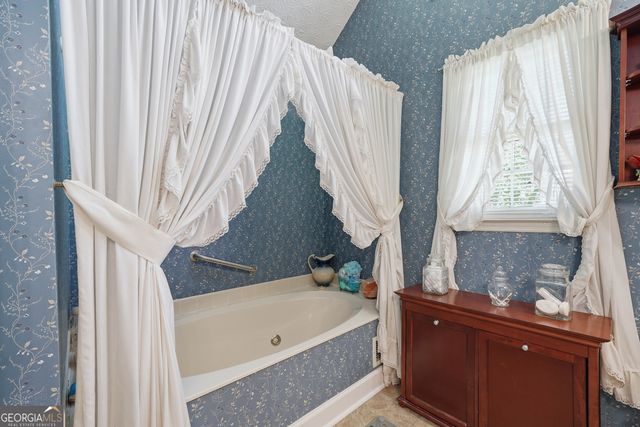 4849 Ridgewood Creek Drive NW, Acworth, GA 30102