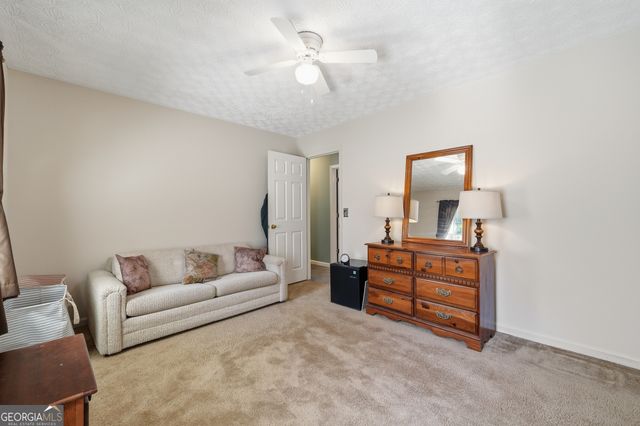 4849 Ridgewood Creek Drive NW, Acworth, GA 30102