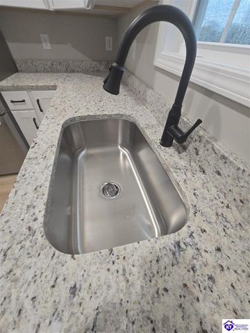 215 E Brown Street, Elizabethtown, KY 42701