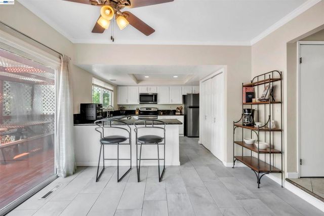 2380 Cabrillo Dr, Hayward, CA 94545