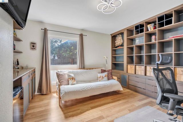 2380 Cabrillo Dr, Hayward, CA 94545