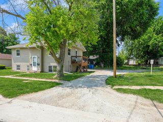 204 & 204 1/2 E 4th Avenue, Indianola, IA 50125