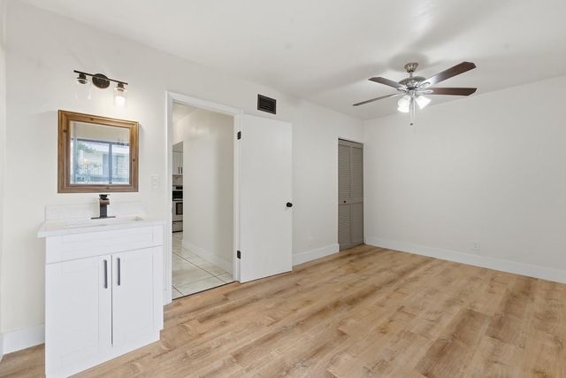 6678 Racquet Club Drive 209, Fort Lauderdale, FL 33319