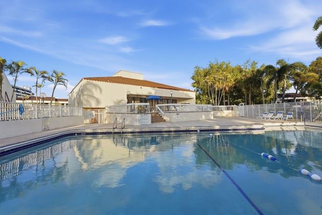 6678 Racquet Club Drive 209, Fort Lauderdale, FL 33319