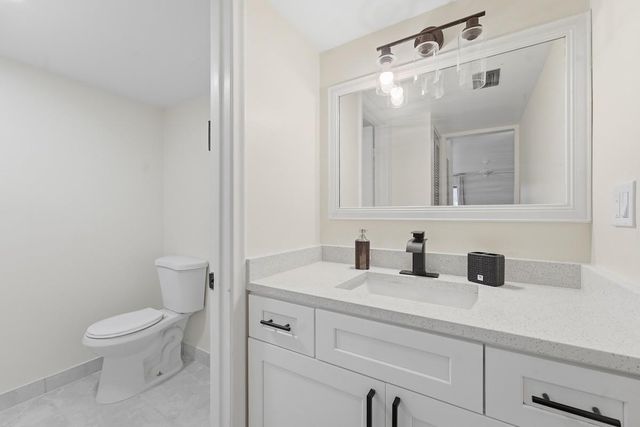 6678 Racquet Club Drive 209, Fort Lauderdale, FL 33319