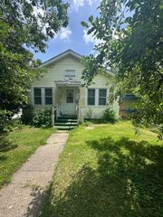 450 24th Street N, Springfield City, MI 49037