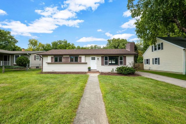 360 Poplar Street, Crystal Lake, IL 60014