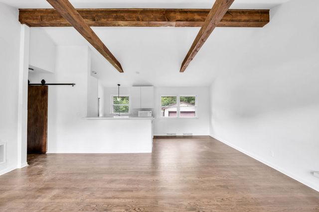 360 Poplar Street, Crystal Lake, IL 60014