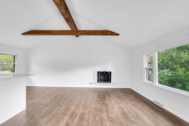 360 Poplar Street, Crystal Lake, IL 60014