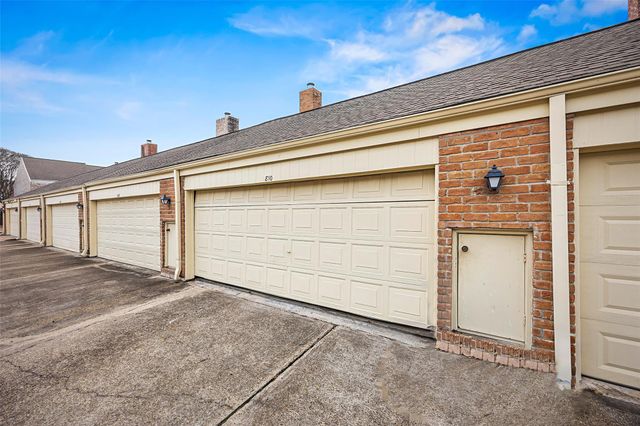 810 Augusta Drive 810, Houston, TX 77057