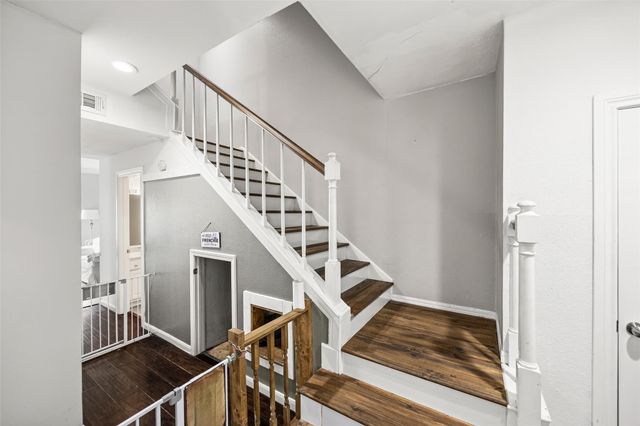 810 Augusta Drive 810, Houston, TX 77057