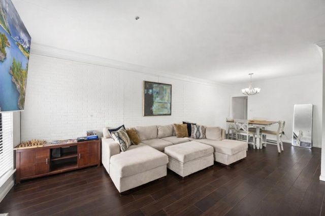 810 Augusta Drive 810, Houston, TX 77057