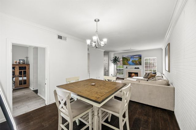 810 Augusta Drive 810, Houston, TX 77057