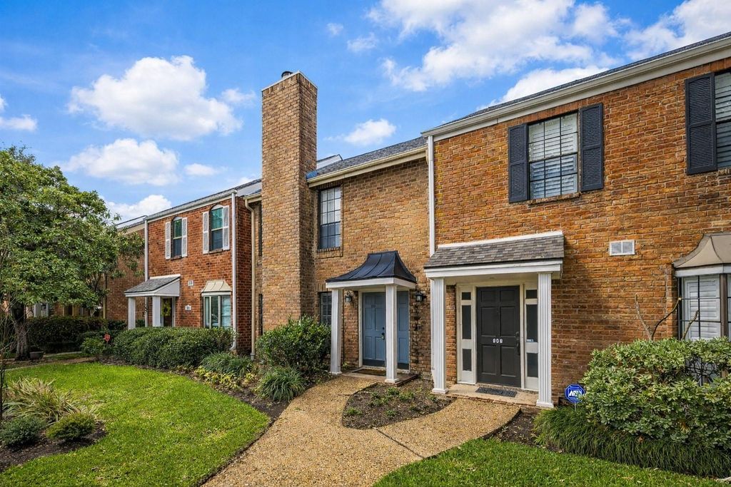 810 Augusta Drive 810, Houston, TX 77057