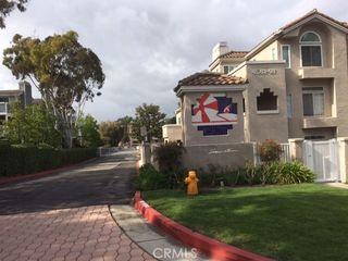 4591 Warner Avenue 203, Huntington Beach, CA 92649