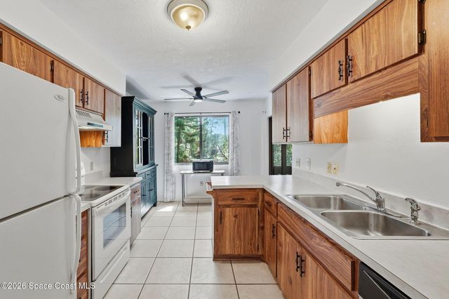 9020 York Lane 10h, West Melbourne, FL 32904