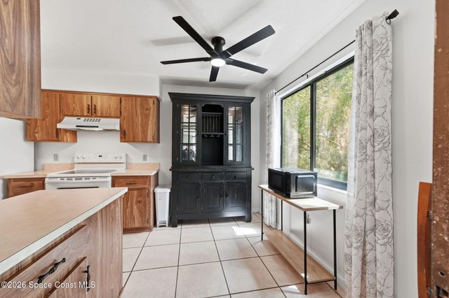 9020 York Lane 10h, West Melbourne, FL 32904