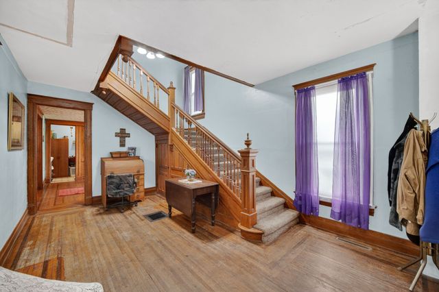 1332 Braden Avenue, Chariton, IA 50049