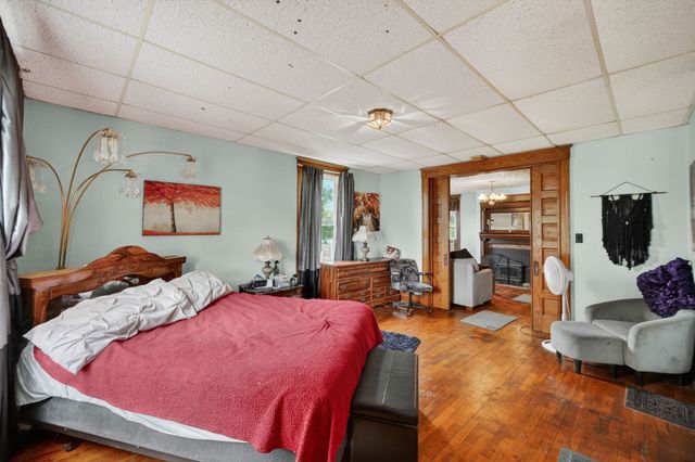 1332 Braden Avenue, Chariton, IA 50049
