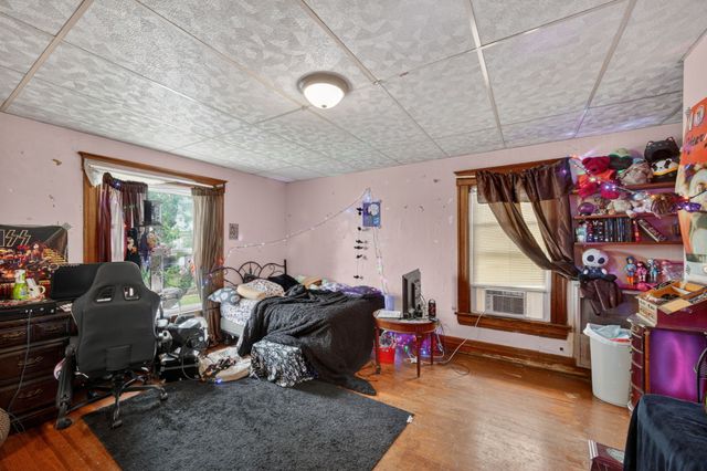 1332 Braden Avenue, Chariton, IA 50049