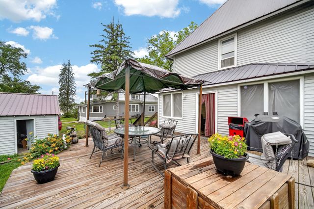 1332 Braden Avenue, Chariton, IA 50049