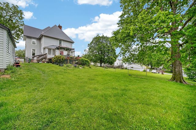 1332 Braden Avenue, Chariton, IA 50049