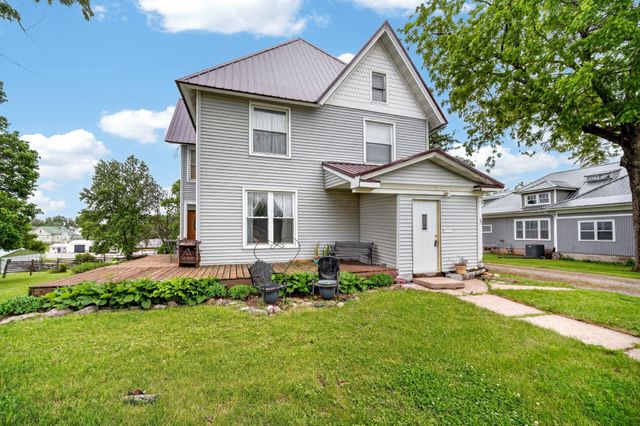1332 Braden Avenue, Chariton, IA 50049