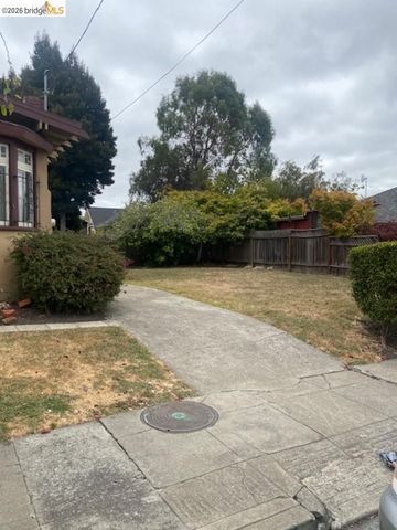 987 Yerba Buena Ave, Oakland, CA 94608