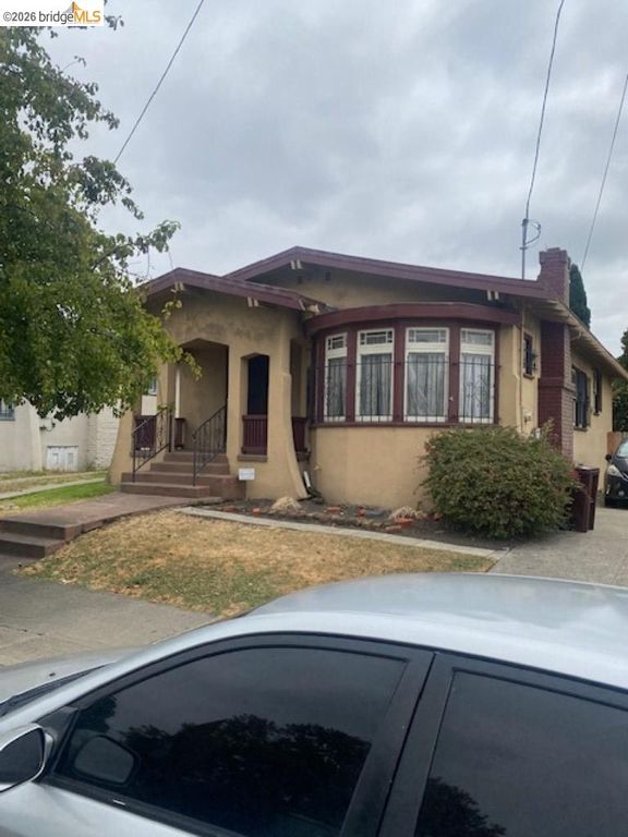 987 Yerba Buena Ave, Oakland, CA 94608
