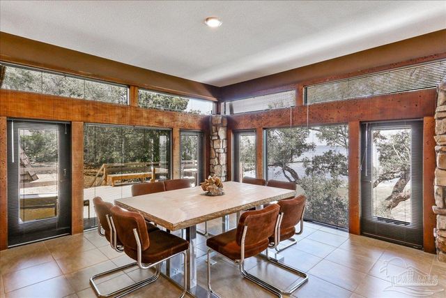 320 N Sunset Blvd, Gulf Breeze, FL 32561